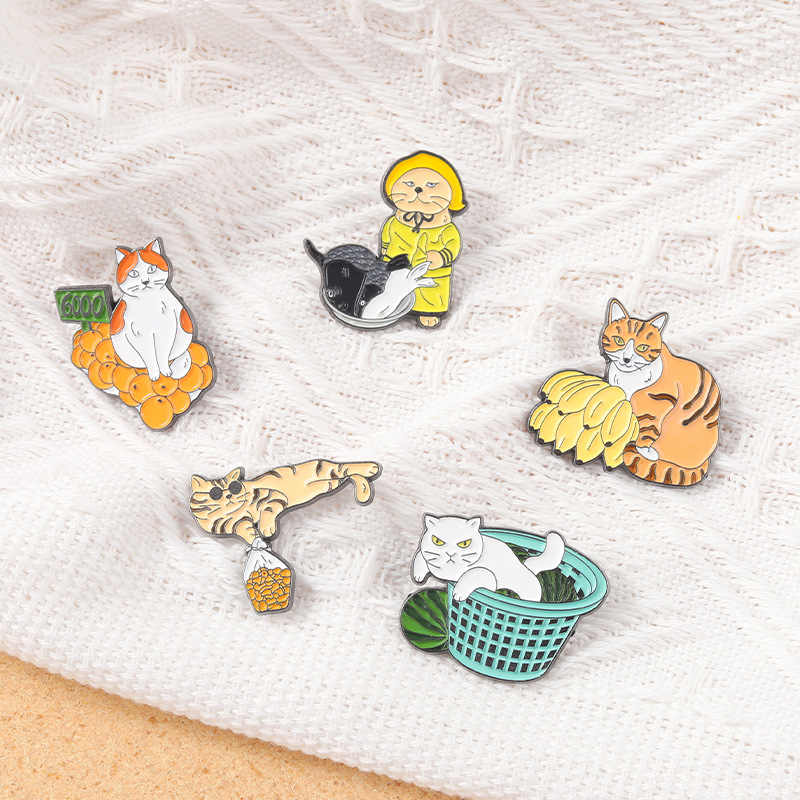 Alfileres esmaltados de gatos  - Street Fashion Vendors reseña y precio